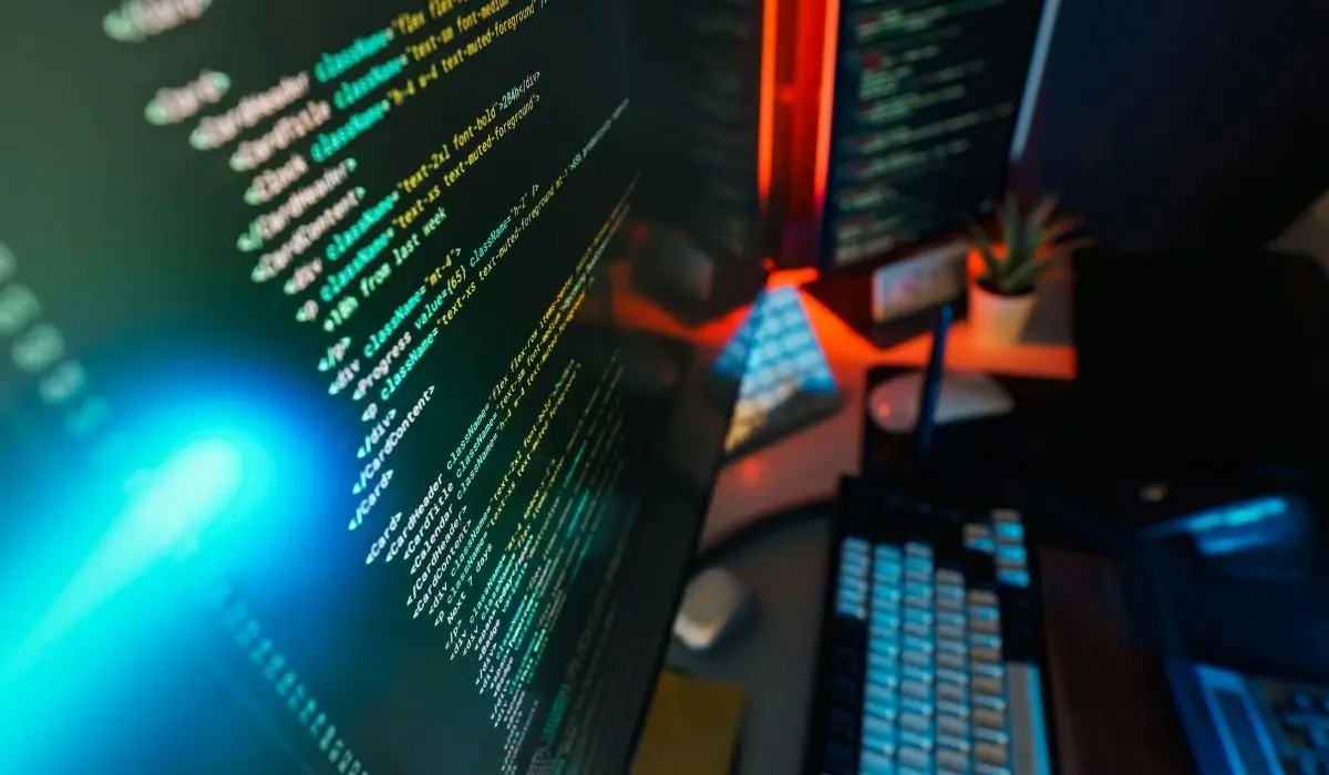Custom application software development supports legacy system modernization Custom application software development supports legacy system modernization