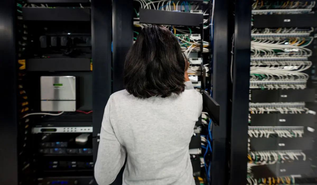 Replace the 2GB Access limit by upgrading to SQL Server Replace the 2GB Access limit by upgrading to SQL Server